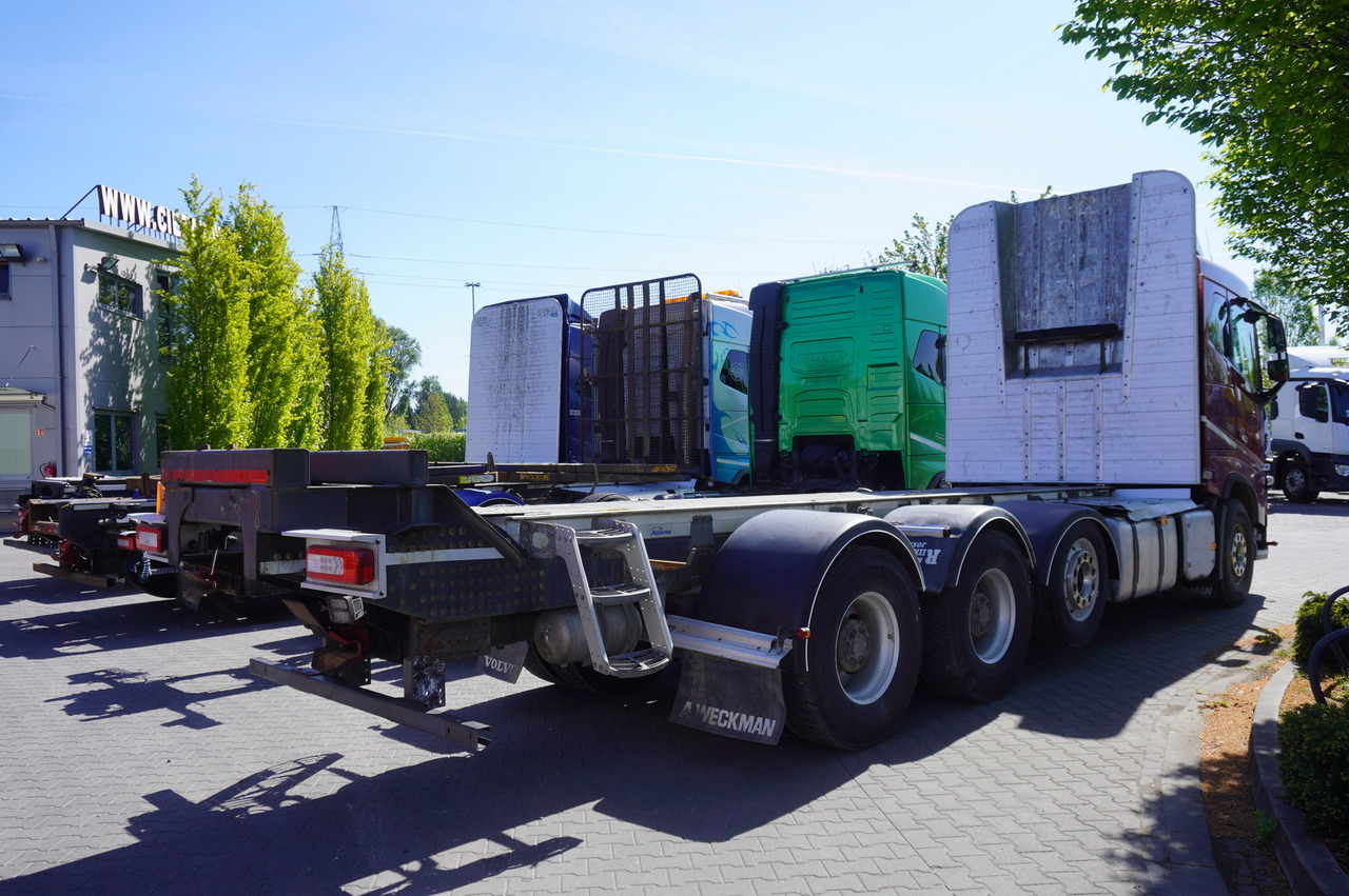 VOLVO FH16 750 / 750 HP! / chassis / 4 units 8x4 - Autocarro telaio: foto 5 VOLVO FH16 750 / 750 HP! / chassis / 4 units 8x4 - Autocarro telaio: foto 5