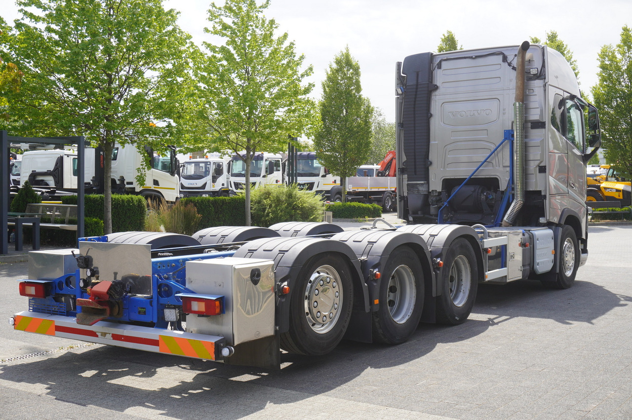 VOLVO FH16 750 8x4x4 / 750 HP! / Frame 685 cm / Steered 4th axle - Autocarro telaio: foto 5 VOLVO FH16 750 8x4x4 / 750 HP! / Frame 685 cm / Steered 4th axle - Autocarro telaio: foto 5