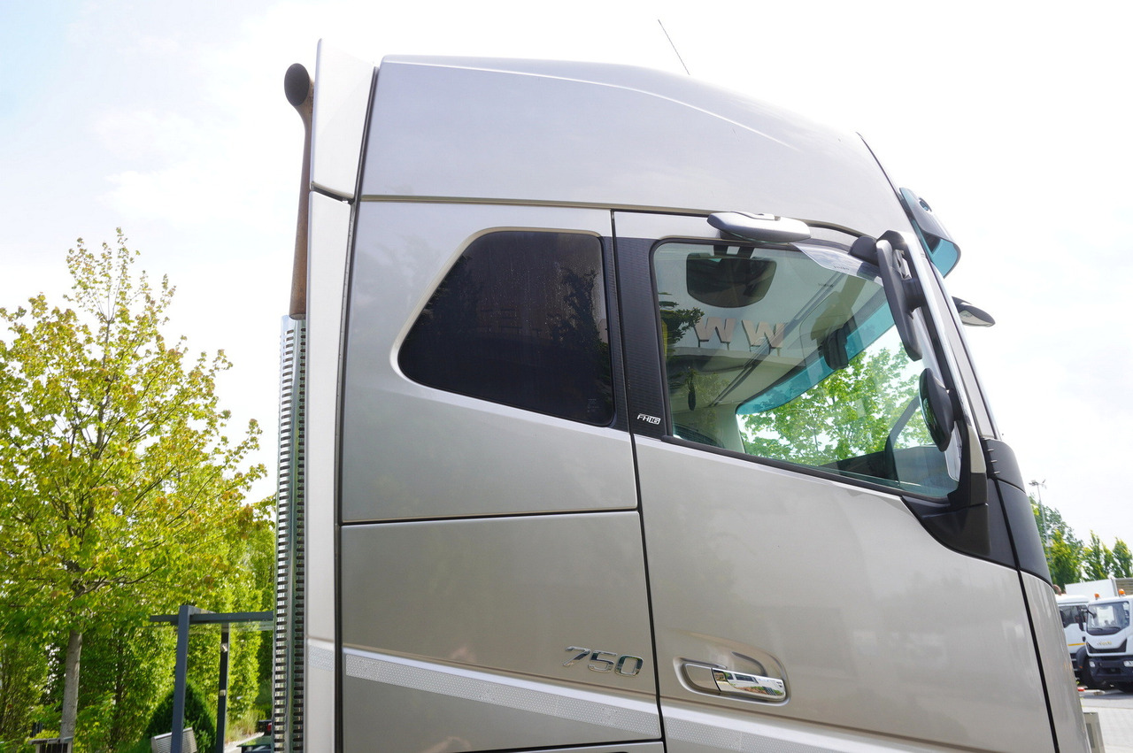 Autocarro telaio VOLVO FH16 750 8x4x4 / 750 HP! / Frame 685 cm / Steered 4th axle: foto 13