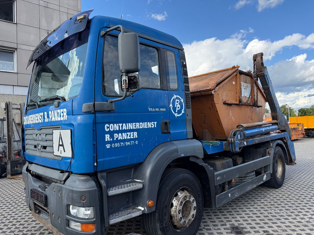MAN TGA 18,360 - Autocarro ribaltabile: foto 2 MAN TGA 18,360 - Autocarro ribaltabile: foto 2
