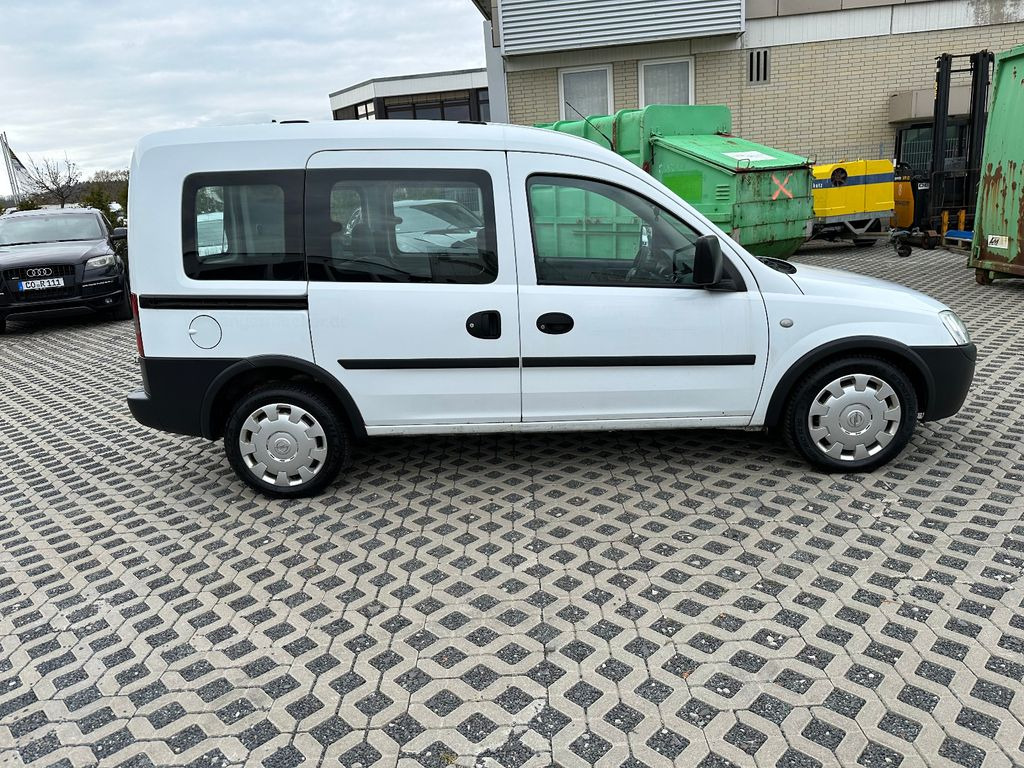 Opel Combo 1.4 TWINPORT ECOTEC Arizona - Pulmino: foto 3 Opel Combo 1.4 TWINPORT ECOTEC Arizona - Pulmino: foto 3