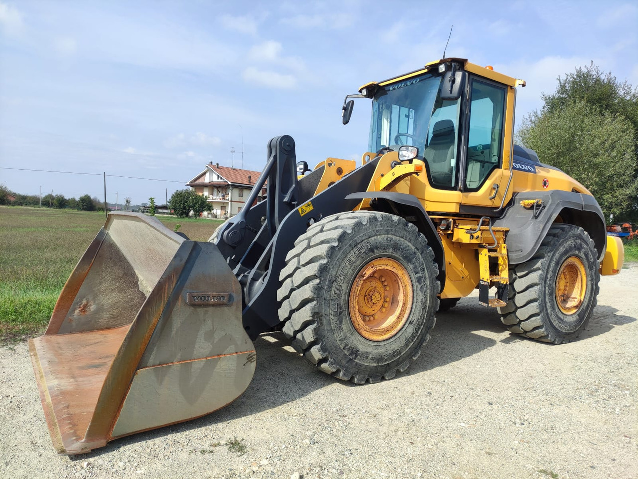 VOLVO L110H - Pala gommata: foto 1 VOLVO L110H - Pala gommata: foto 1