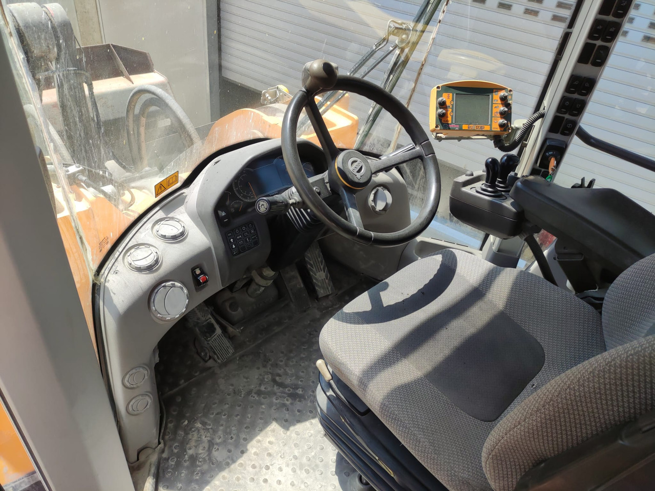 VOLVO L150H - Pala gommata: foto 5 VOLVO L150H - Pala gommata: foto 5
