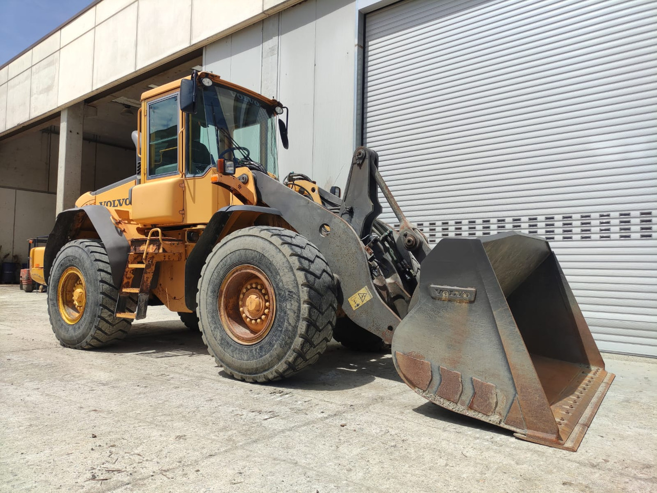 VOLVO L90E - Pala gommata: foto 3 VOLVO L90E - Pala gommata: foto 3