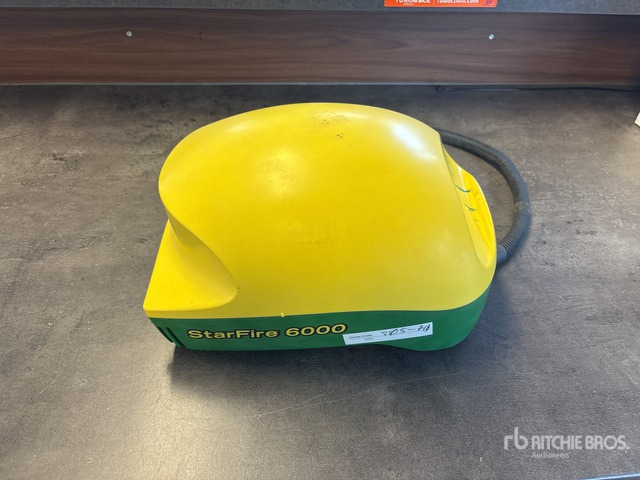 John Deere 8320R 4WD Tractor - Trattore: foto 2 John Deere 8320R 4WD Tractor - Trattore: foto 2