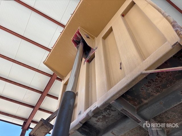 1998 Volvo FL10 360 6x4 T/A Dump Truck - Autocarro ribaltabile: foto 5 1998 Volvo FL10 360 6x4 T/A Dump Truck - Autocarro ribaltabile: foto 5