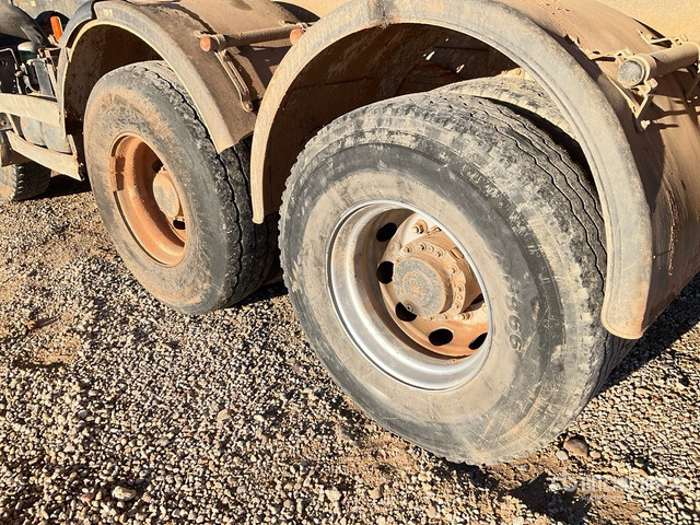 2007 Renault Kerax 410.42 8x4 Twin-Steer Tri/A Dump Truck - Autocarro ribaltabile: foto 5 2007 Renault Kerax 410.42 8x4 Twin-Steer Tri/A Dump Truck - Autocarro ribaltabile: foto 5