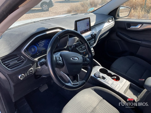 SUV/ Fuoristrada 2021 Ford Kuga Automobile: foto 6 SUV/ Fuoristrada 2021 Ford Kuga Automobile: foto 6