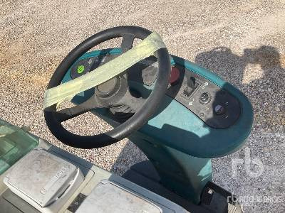 Spazzatrice industriale TENNANT T7: foto 9
