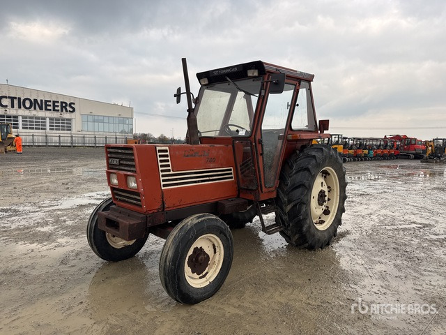 1983 Fiat 780 2WD Tractor - Trattore: foto 1 1983 Fiat 780 2WD Tractor - Trattore: foto 1