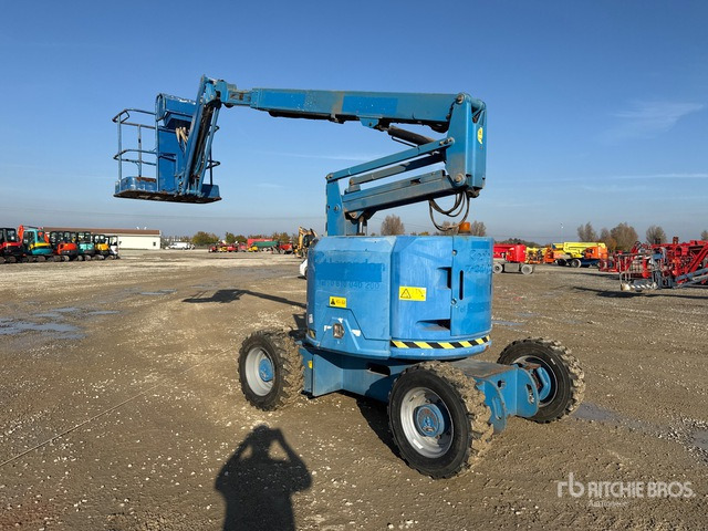 2004 Genie Z-34/22 Diesel Articulating Boom Lift - Piattaforma articolata: foto 4 2004 Genie Z-34/22 Diesel Articulating Boom Lift - Piattaforma articolata: foto 4