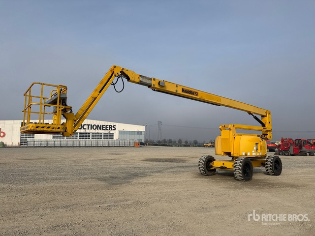 2004 Haulotte HA26PX Diesel Articulating Boom Lift - Piattaforma articolata: foto 2 2004 Haulotte HA26PX Diesel Articulating Boom Lift - Piattaforma articolata: foto 2