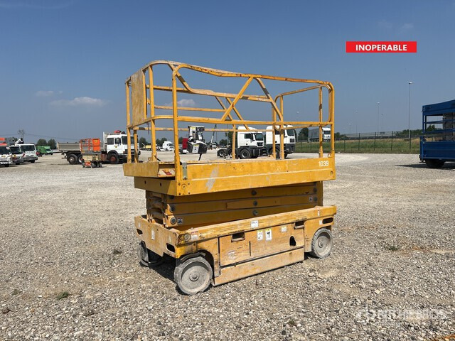 2006 Haulotte Compact 10 Electric (Inoperable) Scissor Lift - Piattaforma a pantografo: foto 2 2006 Haulotte Compact 10 Electric (Inoperable) Scissor Lift - Piattaforma a pantografo: foto 2