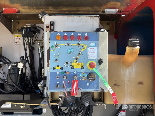 2006 Haulotte HA32PX Diesel Articulating Boom Lift - Piattaforma articolata: foto 5 2006 Haulotte HA32PX Diesel Articulating Boom Lift - Piattaforma articolata: foto 5