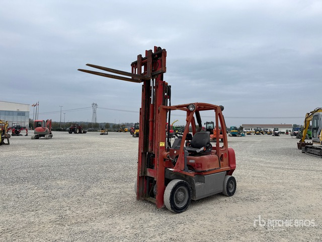 2009 Nissan Y1D2A250 2250 kg Forklift - Carrello elevatore diesel: foto 1 2009 Nissan Y1D2A250 2250 kg Forklift - Carrello elevatore diesel: foto 1
