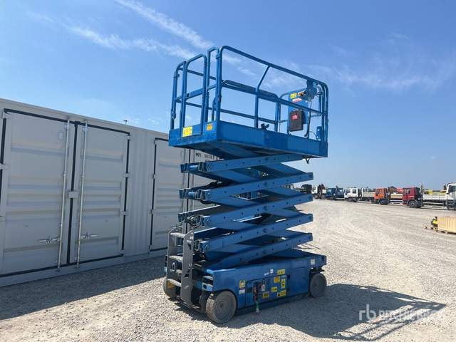 2010 Genie GS-3246 Electric Scissor Lift - Piattaforma a pantografo: foto 4 2010 Genie GS-3246 Electric Scissor Lift - Piattaforma a pantografo: foto 4