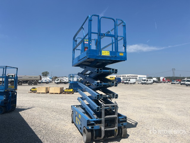 2010 Genie GS-3246 Electric Scissor Lift - Piattaforma a pantografo: foto 3 2010 Genie GS-3246 Electric Scissor Lift - Piattaforma a pantografo: foto 3