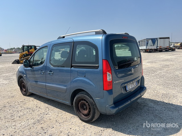 2010 Peugeot Partner Van Truck - Furgone chiuso: foto 3 2010 Peugeot Partner Van Truck - Furgone chiuso: foto 3