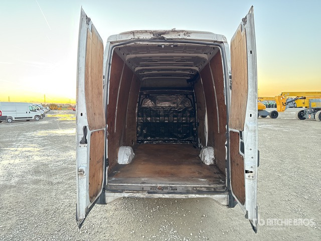 2013 Iveco Daily Van Truck - Autocarro furgonato: foto 5 2013 Iveco Daily Van Truck - Autocarro furgonato: foto 5