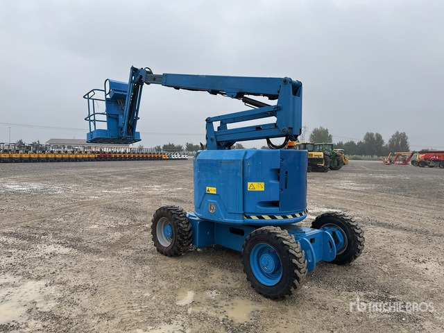 2014 Genie Z-34/22 Diesel Articulating Boom Lift - Piattaforma articolata: foto 3 2014 Genie Z-34/22 Diesel Articulating Boom Lift - Piattaforma articolata: foto 3