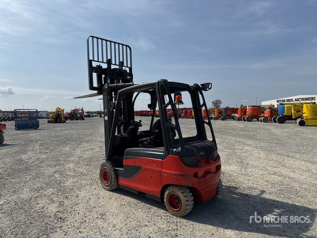 2014 Linde E30L-01 3000 kg Electric Forklift - Carrello elevatore elettrico: foto 3 2014 Linde E30L-01 3000 kg Electric Forklift - Carrello elevatore elettrico: foto 3