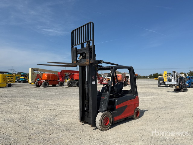 2014 Linde E30L-01 3000 kg Electric Forklift - Carrello elevatore elettrico: foto 2 2014 Linde E30L-01 3000 kg Electric Forklift - Carrello elevatore elettrico: foto 2