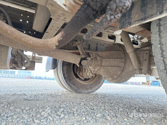 2016 Isuzu NPR 75 4x2 Waste Collection Truck - Camion immondizia: foto 4 2016 Isuzu NPR 75 4x2 Waste Collection Truck - Camion immondizia: foto 4