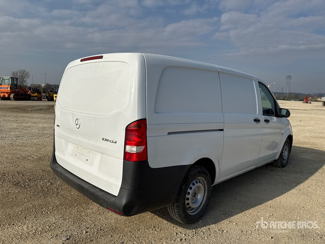 2016 Mercedes-Benz Vito Cargo Van - Autocarro furgonato: foto 4 2016 Mercedes-Benz Vito Cargo Van - Autocarro furgonato: foto 4