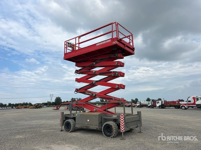 2017 Holland Lift HL220 D25 Scissor Lift - Piattaforma a pantografo: foto 4 2017 Holland Lift HL220 D25 Scissor Lift - Piattaforma a pantografo: foto 4