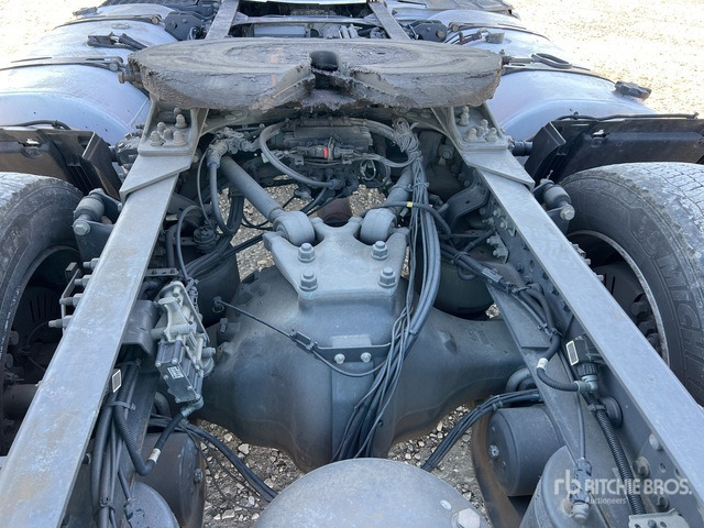2019 Volvo FH 420 4x2 S/A Sleeper Truck Tractor - Trincia a martelli/ Trinciatrice: foto 5 2019 Volvo FH 420 4x2 S/A Sleeper Truck Tractor - Trincia a martelli/ Trinciatrice: foto 5
