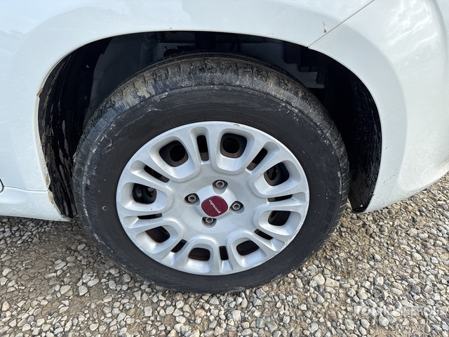 2021 Fiat Panda BERLINA 1.0 70CV HYBRID EURO 6D ... Automobile - Autovettura: foto 4 2021 Fiat Panda BERLINA 1.0 70CV HYBRID EURO 6D ... Automobile - Autovettura: foto 4