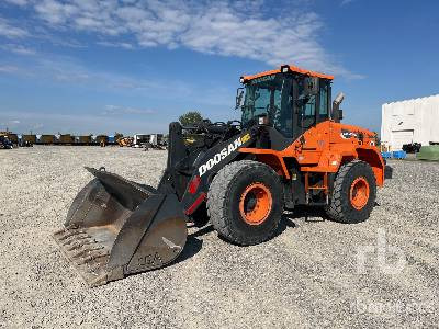 DOOSAN DL-250-5 - Pala gommata: foto 1 DOOSAN DL-250-5 - Pala gommata: foto 1