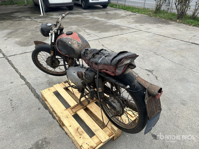 GILERA 150 Sport Classic Bike - Motocicletta: foto 2 GILERA 150 Sport Classic Bike - Motocicletta: foto 2