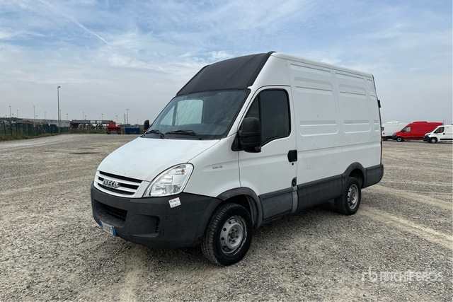 Iveco Daily 29L12 Autocarro furgonato - Furgone chiuso: foto 3 Iveco Daily 29L12 Autocarro furgonato - Furgone chiuso: foto 3