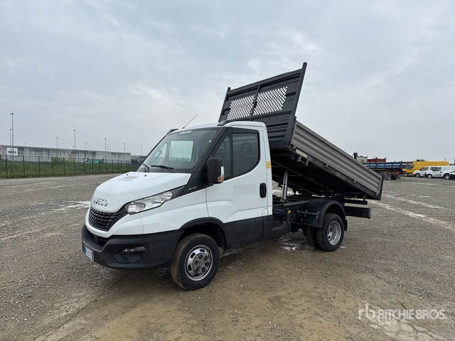Iveco Daily 35-120 Autocarro ribaltabile: carichi leggeri - Furgone ribaltabile: foto 2 Iveco Daily 35-120 Autocarro ribaltabile: carichi leggeri - Furgone ribaltabile: foto 2