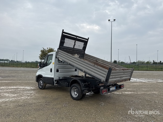 Iveco Daily 35-120 Autocarro ribaltabile: carichi leggeri - Furgone ribaltabile: foto 4 Iveco Daily 35-120 Autocarro ribaltabile: carichi leggeri - Furgone ribaltabile: foto 4