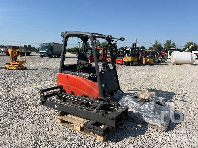 LINDE E16PH-01 1600 kg (Inoperable) - Carrello elevatore elettrico: foto 5 LINDE E16PH-01 1600 kg (Inoperable) - Carrello elevatore elettrico: foto 5
