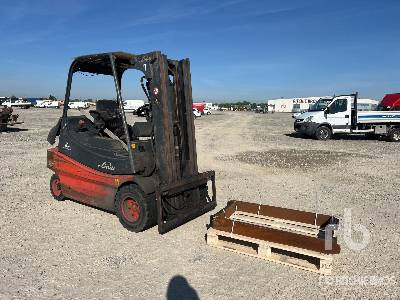 LINDE E30 3000 kg (Inoperable) - Carrello elevatore elettrico: foto 5 LINDE E30 3000 kg (Inoperable) - Carrello elevatore elettrico: foto 5