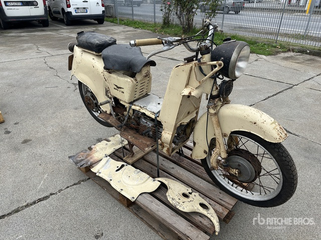 Moto Guzzi Classic Bike - Motocicletta: foto 1 Moto Guzzi Classic Bike - Motocicletta: foto 1