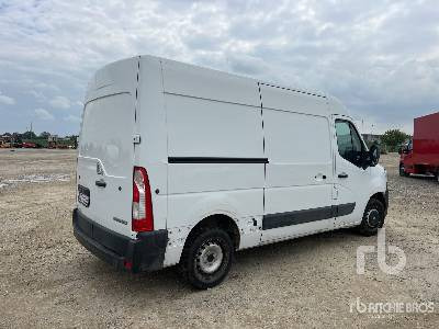 RENAULT MASTER 2.3 L2H2 T35 DCI 136CV ICE - Autocarro furgonato: foto 3 RENAULT MASTER 2.3 L2H2 T35 DCI 136CV ICE - Autocarro furgonato: foto 3