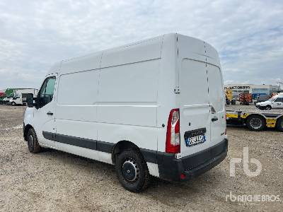 RENAULT MASTER 2.3 L2H2 T35 DCI 136CV ICE - Autocarro furgonato: foto 2 RENAULT MASTER 2.3 L2H2 T35 DCI 136CV ICE - Autocarro furgonato: foto 2