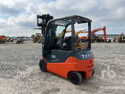 TOYOTA 8FBMT30 3000 kg - Carrello elevatore elettrico: foto 2 TOYOTA 8FBMT30 3000 kg - Carrello elevatore elettrico: foto 2
