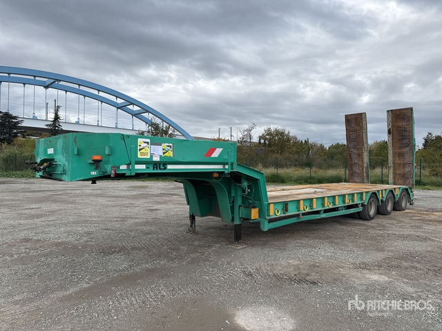 1999 TR AX Tri/A Semi-Remorque Porte-Engin ... Lowboy Trailer - Rimorchio pianale ribassato: foto 1 1999 TR AX Tri/A Semi-Remorque Porte-Engin ... Lowboy Trailer - Rimorchio pianale ribassato: foto 1