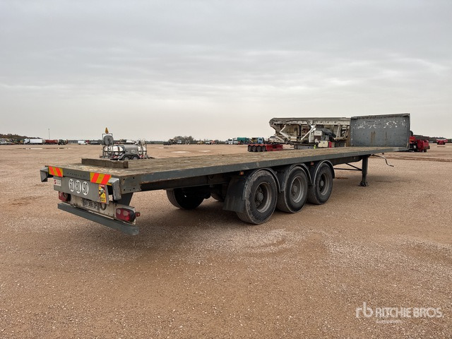 2002 GT General Trailers Tri/A Semi-Remorque Plateau 3 E ... Flatbed Trailer - Rimorchio pianale/ Cassonato: foto 3 2002 GT General Trailers Tri/A Semi-Remorque Plateau 3 E ... Flatbed Trailer - Rimorchio pianale/ Cassonato: foto 3