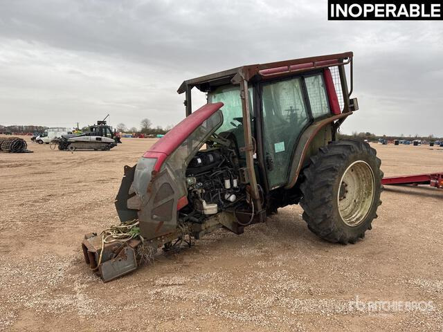 2009 Valtra N101 Tracteur Agricole (Inoperable) 4WD Tractor - Trattore: foto 1 2009 Valtra N101 Tracteur Agricole (Inoperable) 4WD Tractor - Trattore: foto 1