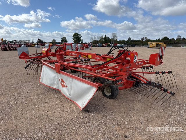 2012 Kuhn GA 6002 6 m Semi-Mount 2 Rotor Andaineur Hay Rake - Voltafieno: foto 3 2012 Kuhn GA 6002 6 m Semi-Mount 2 Rotor Andaineur Hay Rake - Voltafieno: foto 3