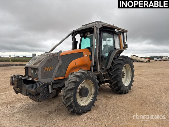 2012 Valtra T121 Tracteur Agricole (Inoperable) 4WD Tractor - Trattore: foto 1 2012 Valtra T121 Tracteur Agricole (Inoperable) 4WD Tractor - Trattore: foto 1