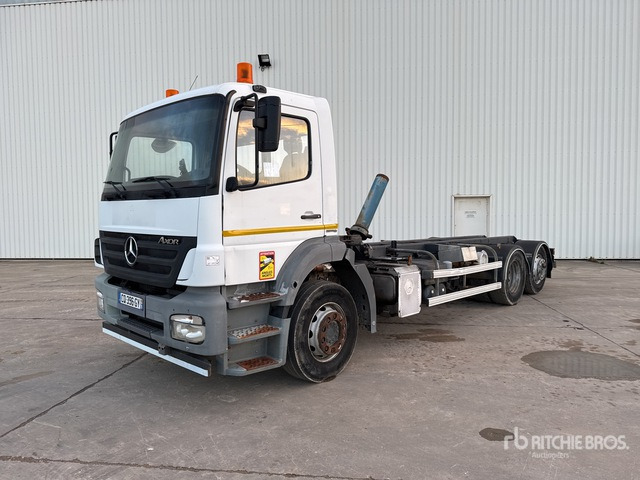 2013 Mercedes Axor 2533 6x2 Camion Chassis Cab 6x2 Flatbed Truck - Autocarro con pianale/ Cassone fisso: foto 1 2013 Mercedes Axor 2533 6x2 Camion Chassis Cab 6x2 Flatbed Truck - Autocarro con pianale/ Cassone fisso: foto 1
