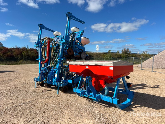 2014 Monosem NG+4 Semoir Monograine 8 Rangs 8 Row Planter - Seminatrice di precisione: foto 3 2014 Monosem NG+4 Semoir Monograine 8 Rangs 8 Row Planter - Seminatrice di precisione: foto 3