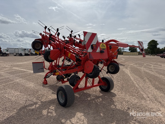 2015 Kuhn GF10802TGII 10.8 m Semi-Mount 10 Rotor Faneuse Hay Tedder - Voltafieno: foto 3 2015 Kuhn GF10802TGII 10.8 m Semi-Mount 10 Rotor Faneuse Hay Tedder - Voltafieno: foto 3